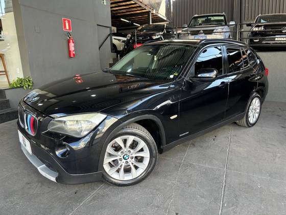 BMW X1 2.0 18I S-DRIVE 4X2 16V GASOLINA 4P AUTOMÁTICO BMW X1 2.0 18I S-DRIVE 4X2 16V GASOLINA 4P AUTOMÁTICO